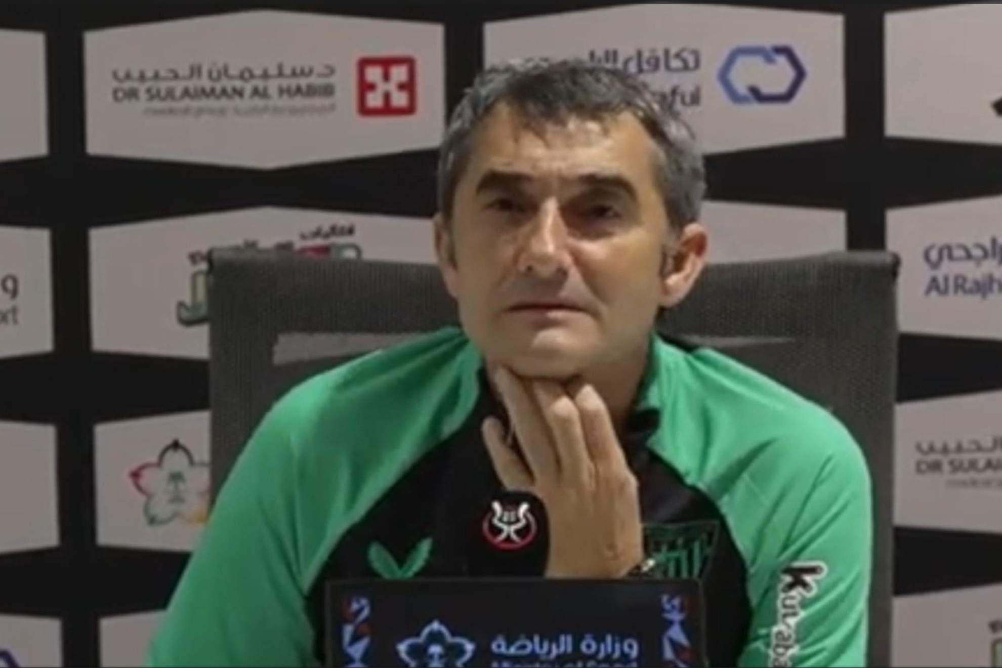 调整战术的 调整战术的